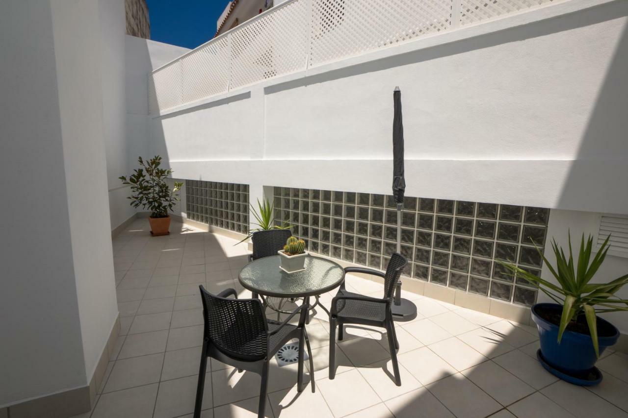 Apartamentos Mombasa 1 Planta Нерха Екстер'єр фото