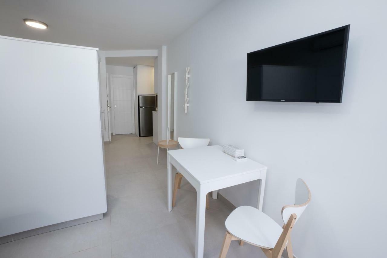 Apartamentos Mombasa 1 Planta Нерха Екстер'єр фото