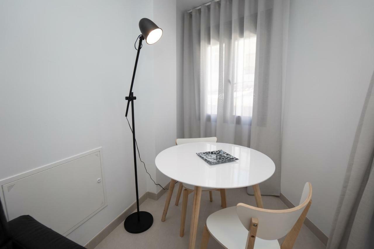 Apartamentos Mombasa 1 Planta Нерха Екстер'єр фото