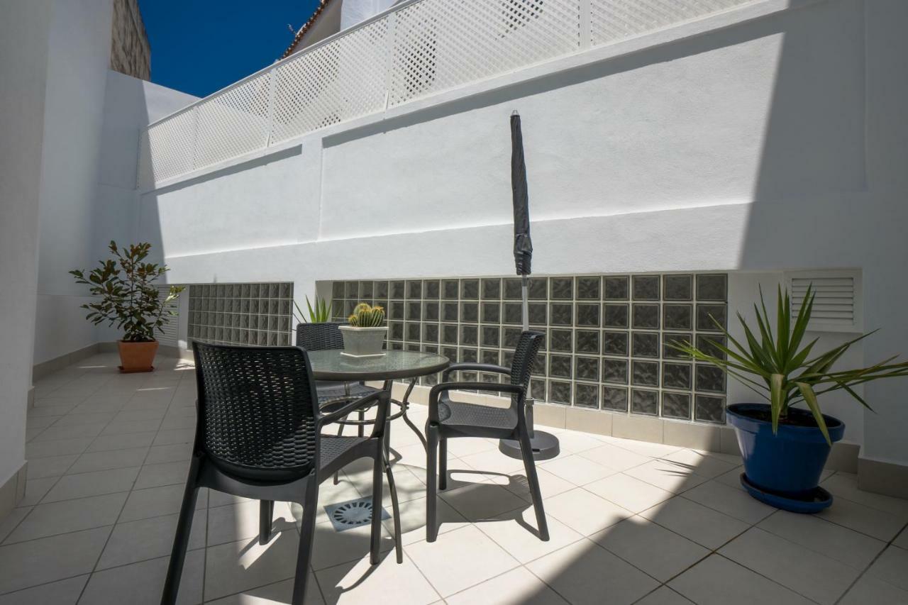 Apartamentos Mombasa 1 Planta Нерха Екстер'єр фото