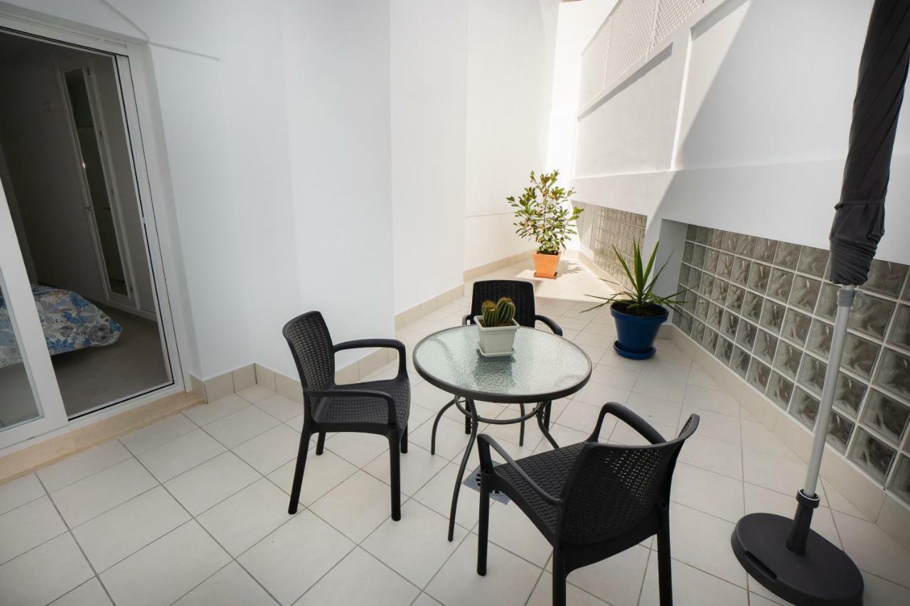 Apartamentos Mombasa 1 Planta Нерха Екстер'єр фото