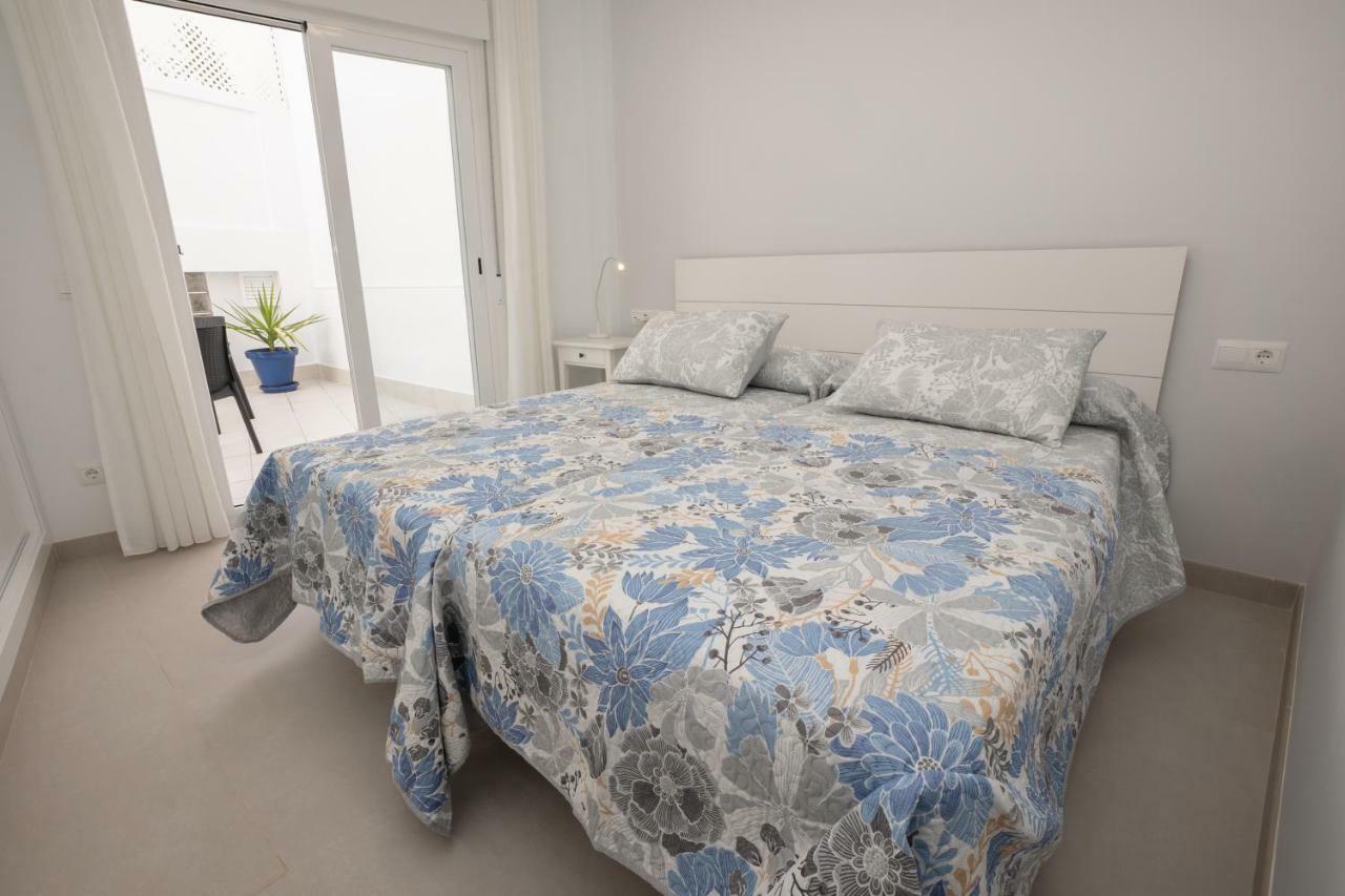 Apartamentos Mombasa 1 Planta Нерха Екстер'єр фото
